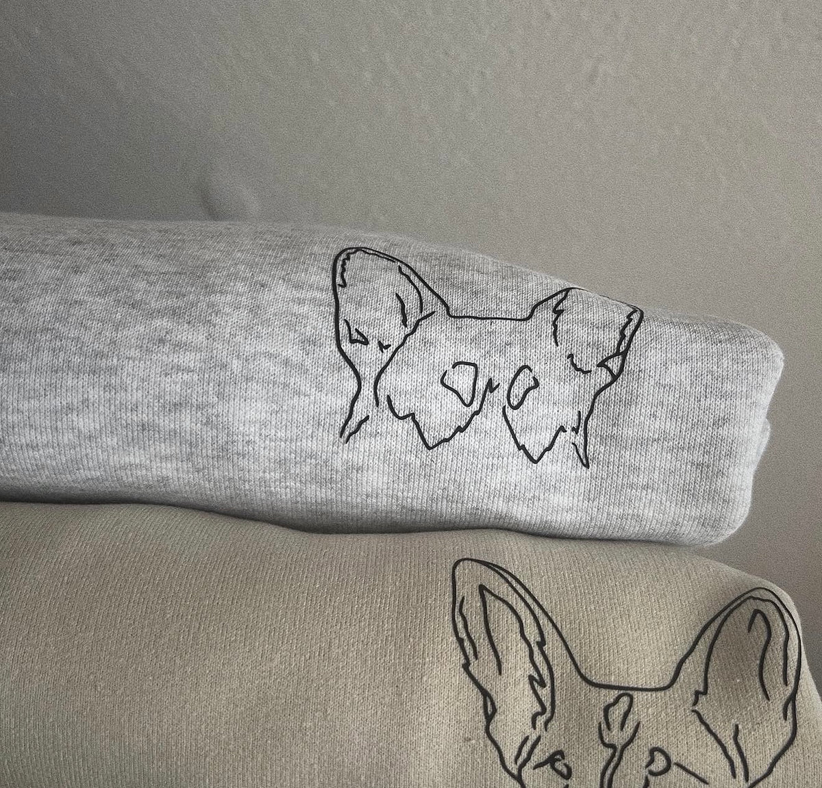 MINIMALISTISCHE ZEICHNUNG DEINER FELLNASE - SWEATSHIRT